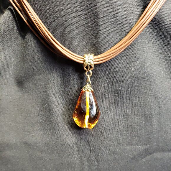 Lia Sophia Signed Gold Tone Brown Cord Amber Teardrop Glass Pendant Necklace - Picture 2 of 11